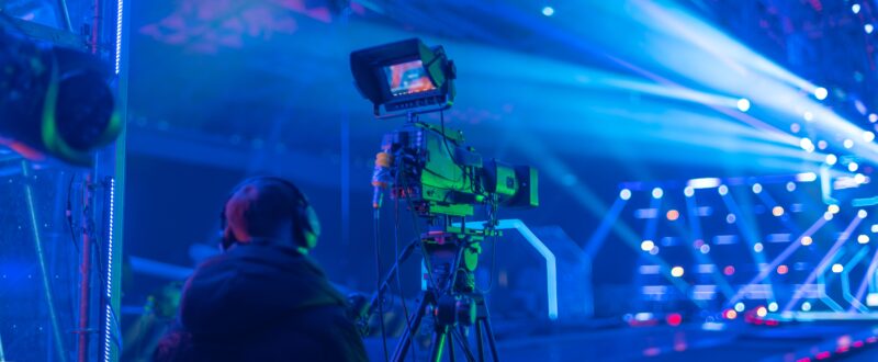 Operator,Filming,A,Concert,For,Tv,And,The,Internet